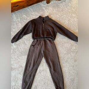 Set Active Sweatset (Top L, Bottoms M)